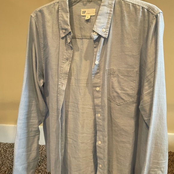 Gap Boyfriend Fit Button-Down Shirts - Picture 2 of 2